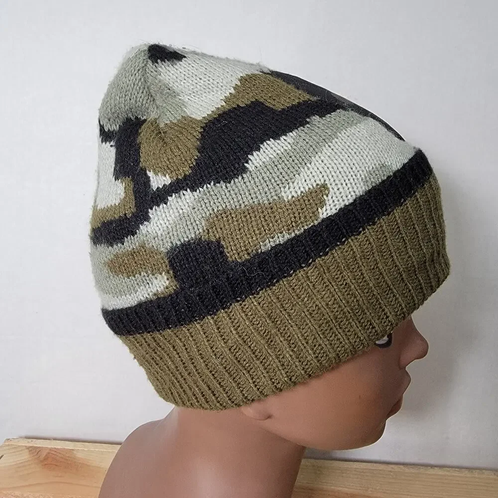 Boys Knit Camo Beanie w/ Black Skull Patch
